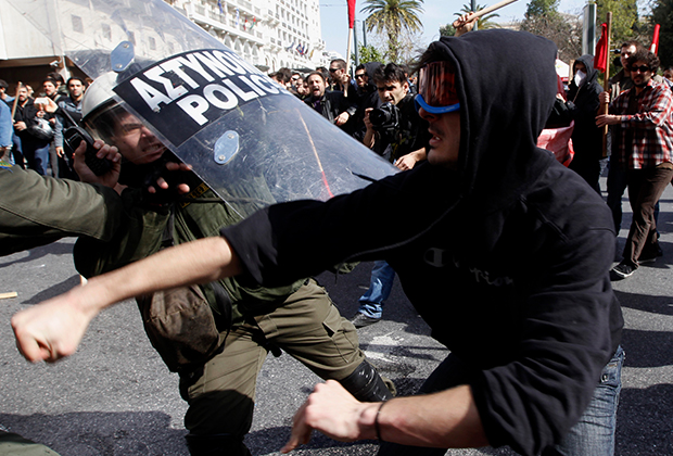 Уличные акции во время кризиса в Греции