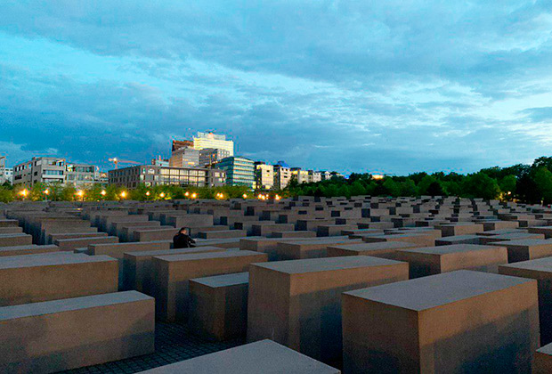 Мемориал жертв Холокоста