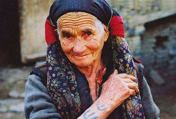 Так выглядят традиционные для некоторых народностей Дагестана татуировки