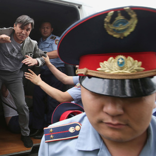 Задержания на несанкционированном митинге в Алматы