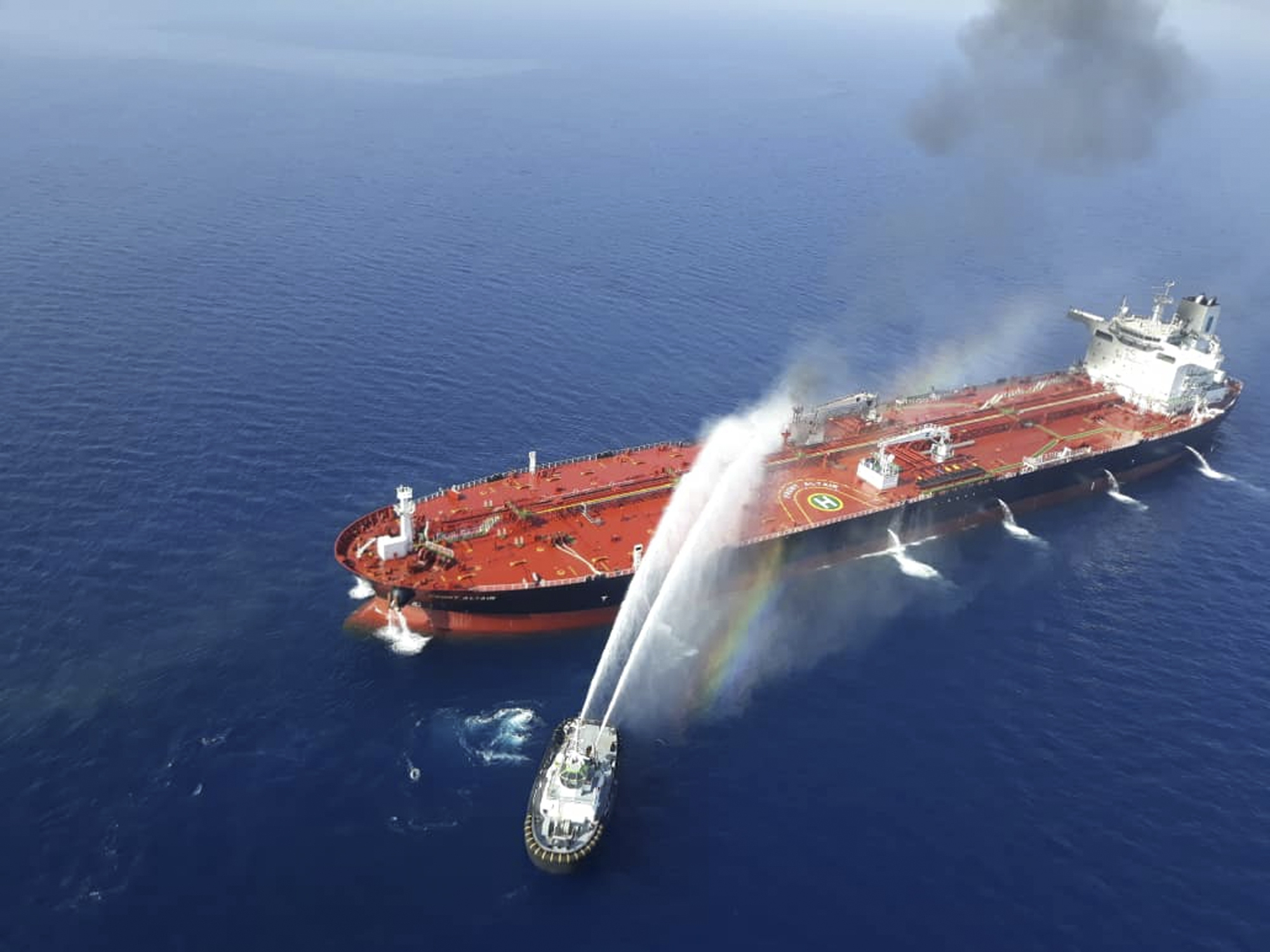 Куда направлялись танкеры с мазутом. Танкер Seawaymax. Танкеры в Оманском заливе. Нефтяной танкер США.