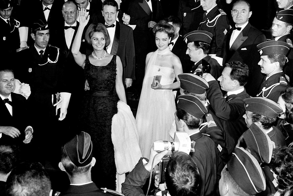 Софи Лорен и Роми Шнайдер (справа) на Каннском кинофестивале, 1962 год
