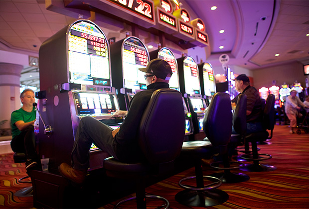 Пенсионерам казино скачать торрент игру казино