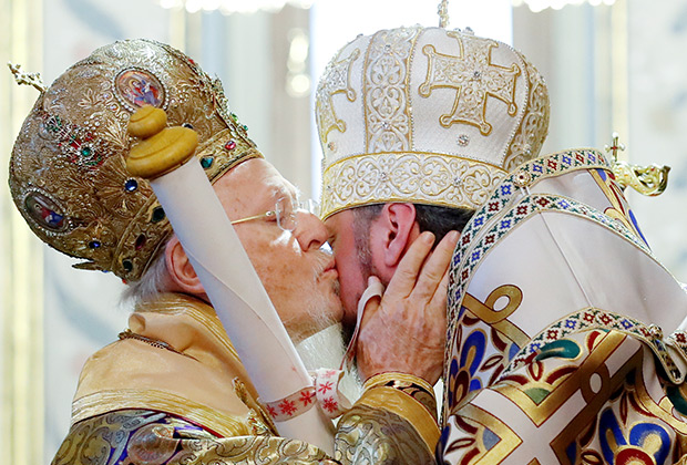 Настоятель Православной церкви Украины со Вселенским патриархом Варфоломеем 