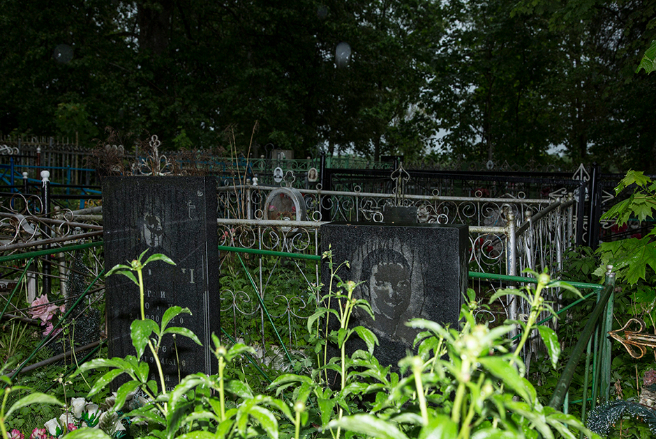 Почему названо кладбище. Маленькое кладбище. Кладбище, именуемом Карафа. На большом кладбище, именуемом Карафа.