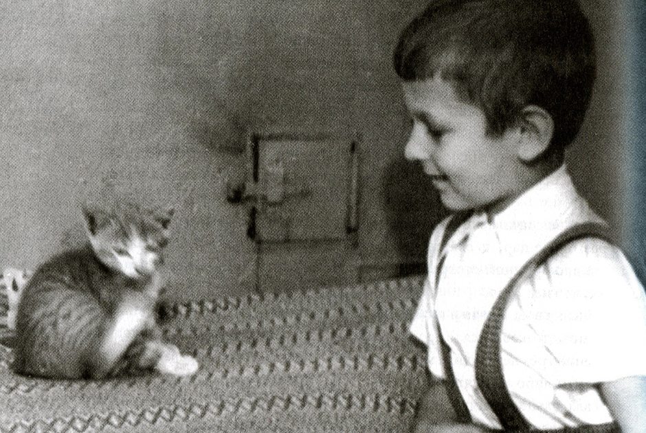Миша Науменко и котенок