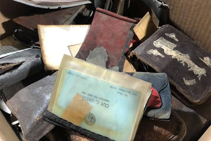 Мужчина нашел потерянный 25 лет назад кошелек с деньгами и вернул его хозяину: Вещи: Из жизни: Lenta.ru