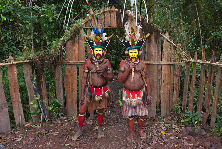 Мужчины из Папуа-Новой Гвинеи