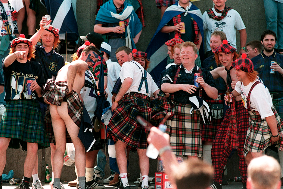«Правда, что мужчины в Шотландии носят юбки, а какие тогда они носят трусы-танго?» — Яндекс Кью