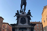 Тот самый фонтан «Нептун» в Болонье, трезубец которого стал фирменной эмблемой Maserati.