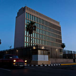 Здание посольства США на Кубе