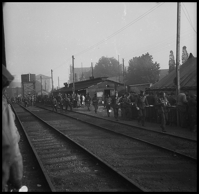 Транспортировка американских солдат по железной дороге. Германия, 1945 год.