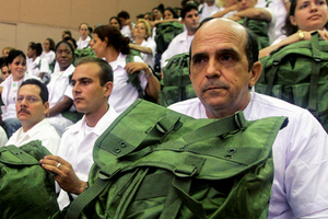 Армия белых халатов Кубинские врачи лечат людей и защищают режим. Вместо благодарности их обманывают и убивают