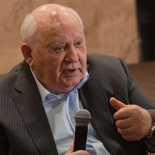 Михаил Горбачев         