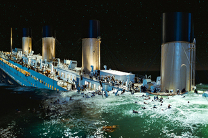 Спасение утопающего Эта компания построила «Титаник». Теперь она идет ко дну, как и ее знаменитый корабль