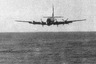 Самолет приводнялся самостоятельно — пилоты выключили двигатели, выпустили закрылки и покинули кабину в надежде увеличить свои шансы на выживание. 
