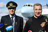 Летчики Евгений Новоселов (слева) и Андрей Ламанов, благополучно посадившие пассажирский лайнер Ту-154М на заброшенном аэродроме города Ижма, получили звание Героев России.