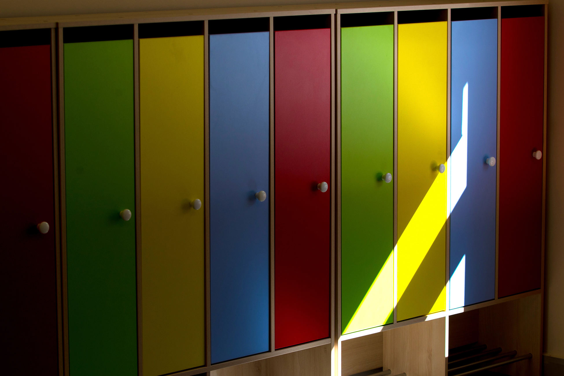Шкафчики в школе в России
