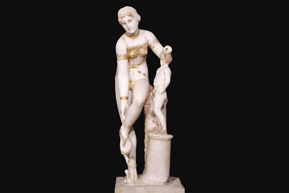 Найденная в Помпеях статуя Венеры — одно из старейших римских изображений бикини. Статуя датируется I веком нашей эры
