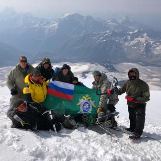 Ветераны спецназа России на вершине Эльбруса