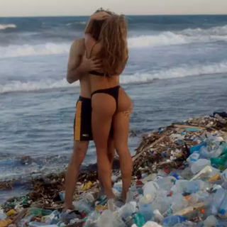 Pornhub выпустил «самое грязное» порно в поддержку чистого океана | AdYummy! | Новости | поддоноптом.рф