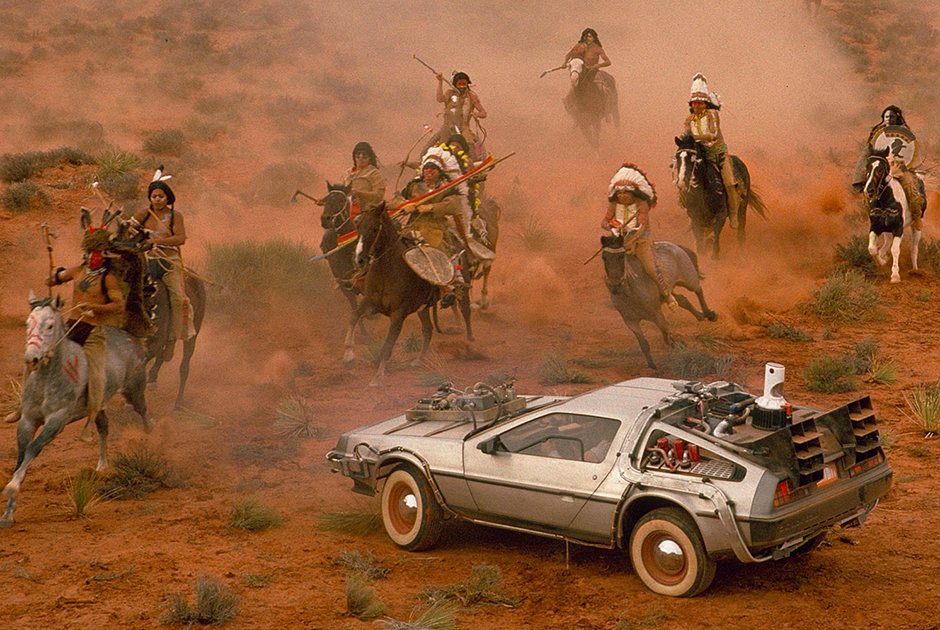 Некоторые владельцы оригинальных DeLorean подвергают их тюнингу, делая визуально похожими на машину времени из второй и третьей частей «Назад в будущее».