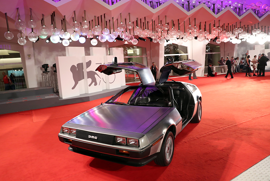 DeLorean DMC-12 на красной дорожке 75-го Венецианского кинофестиваля. Лента «Тачка на миллион» стала фильмом закрытия фестиваля.