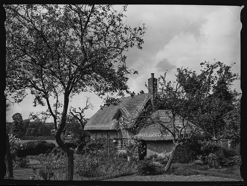 Старинный дом. Англия, 1939 год
