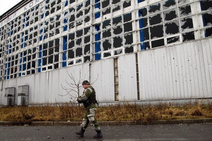 Наблюдатели ОБСЕ и российский журналист попали под обстрел в Донбассе