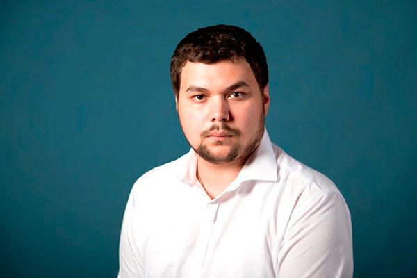 Олег Мельников