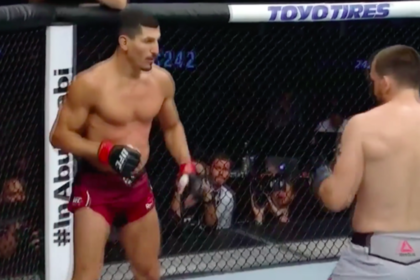 «Король кунг-фу» из России жестко нокаутировал соперника на UFC 242