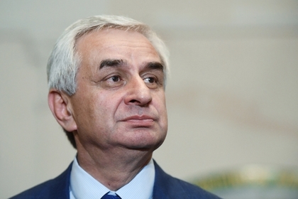Президент Абхазии объявил о своей победе до окончания подсчета голосов