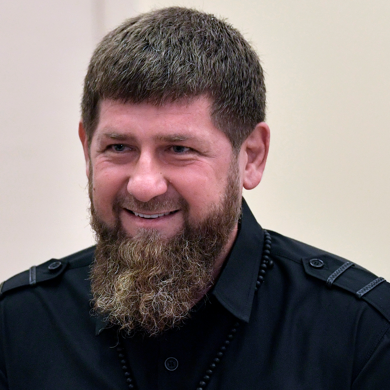 Кадыров журавель видео