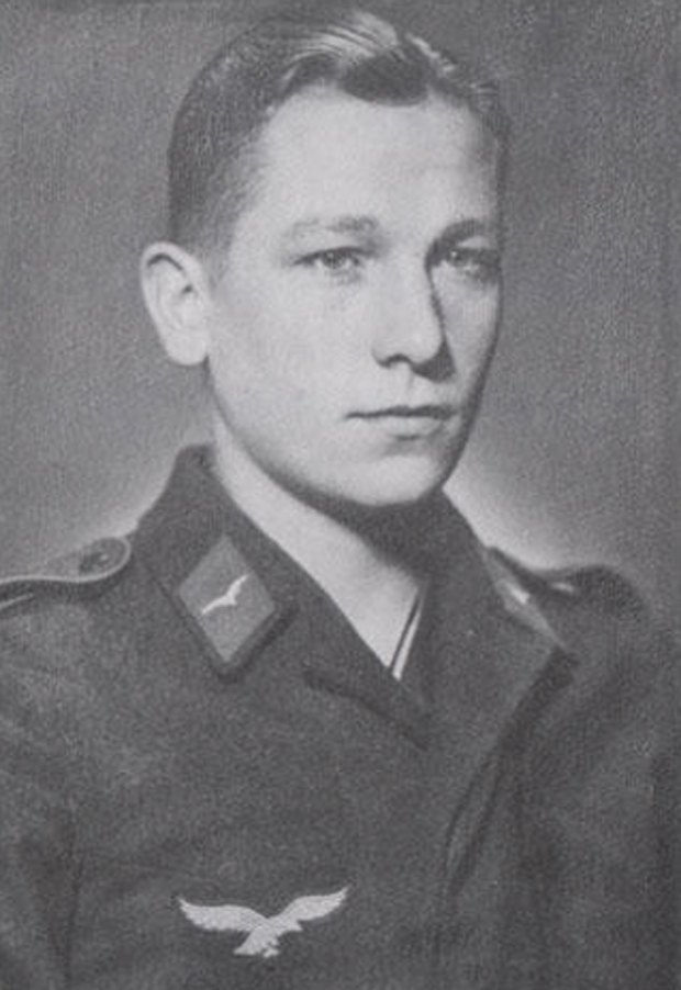 Бернхард Траутманн в 1941 году