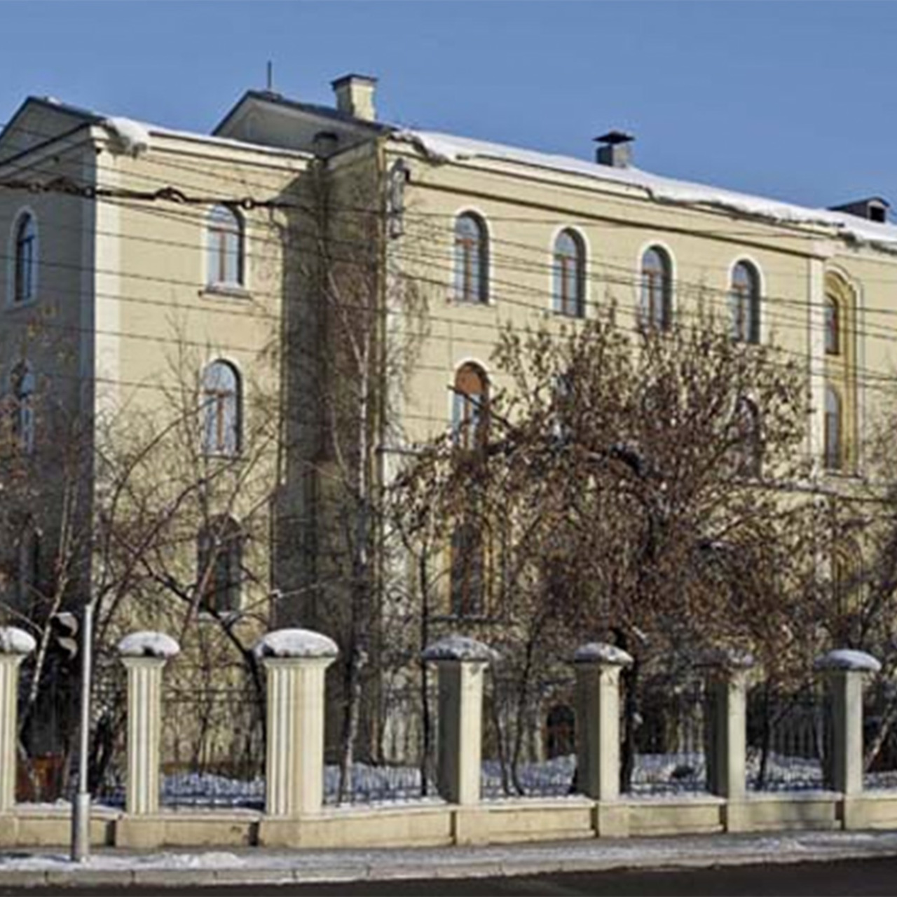 В двух шагах от старого века. Экскурсионный маршрут по улице декабрьских событий