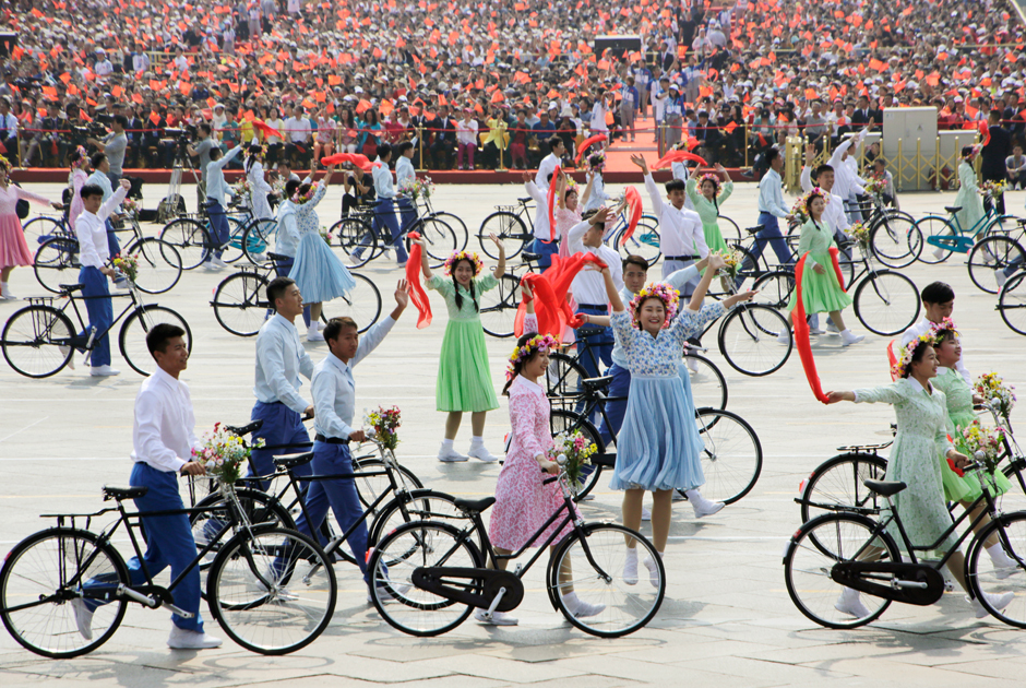 Велосипед — некогда самый популярный вид транспорта в КНР, один из символов Китая до эпохи масштабной индустриализации.