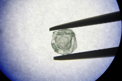 В России добыли уникальный алмаз внутри другого алмаза