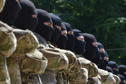 Украинские националисты отказались покидать зону разведения войск в Донбассе