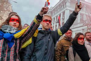 Колесо Майдана Зеленский подписал мирные соглашения по Донбассу. Почему украинцы недовольны?