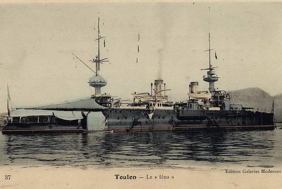 Эскадренный броненосец «Йена» (Iena) на тулонском рейде 