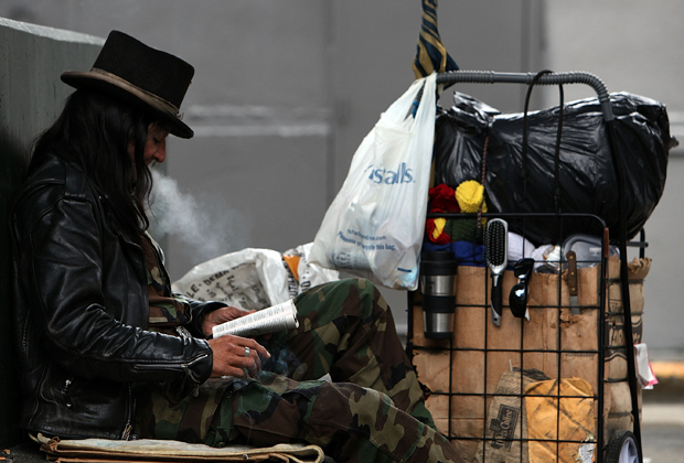 Бездомный на улицах Сан-Франциско