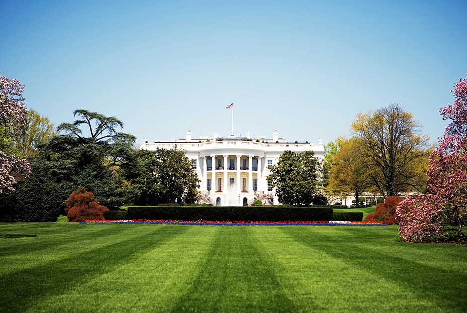 Low angle view of the White House, Washington DC, USA
