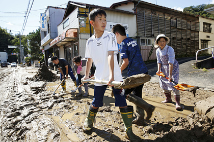 Число погибших из-за тайфуна в Японии увеличилось почти в десять раз за день