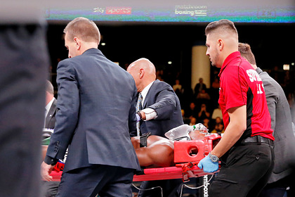 Американский боксер впал в кому после нокаута