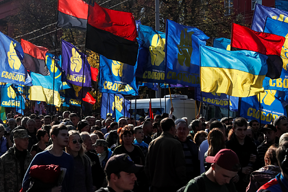 Украинские националисты начали марш протеста в Киеве