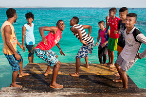 «Женоподобные мальчики ходят по пляжу и предлагают массаж» Как россиянину развлечься на райском острове: бюджетный вариант