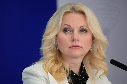 В правительстве возмутились зарплатами российских учителей в две тысячи рублей