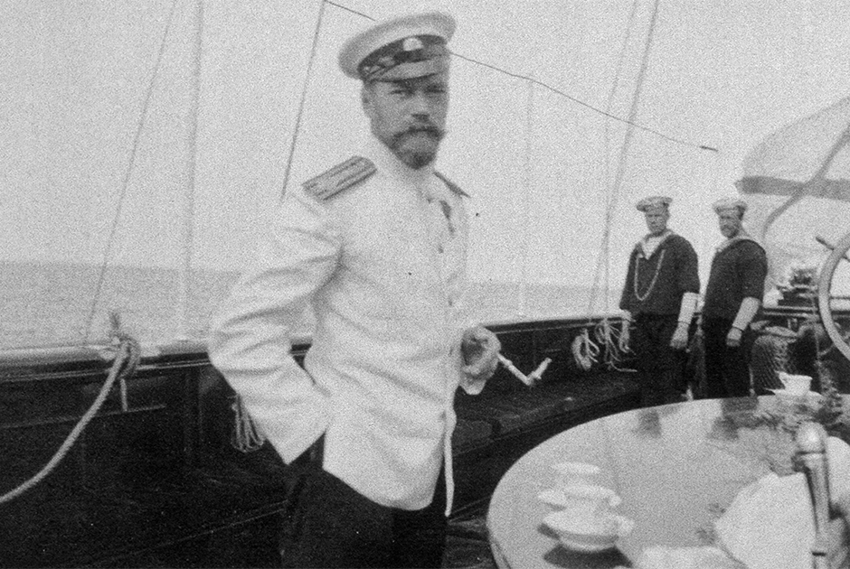 Николай II на борту императорской яхты «Штандарт»
