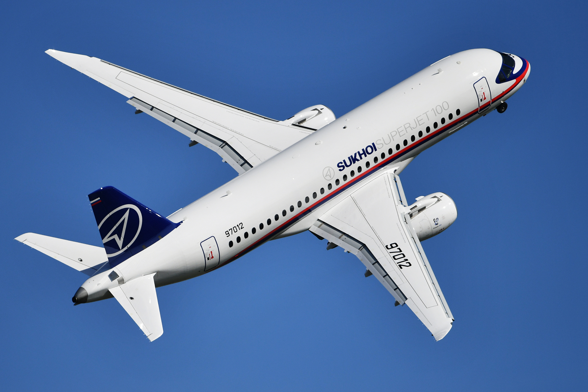 Самолет sukhoi superjet 100 картинки