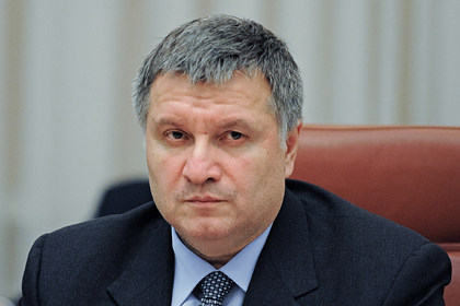 Глава МВД Украины поддержал националистов в Донбассе